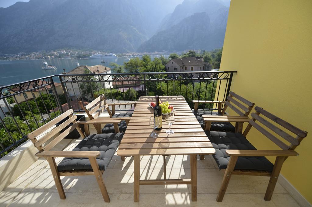 Posto Capitano C Group Appartement Kotor Buitenkant foto