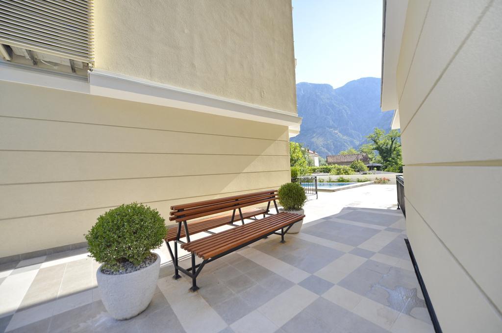 Posto Capitano C Group Appartement Kotor Buitenkant foto